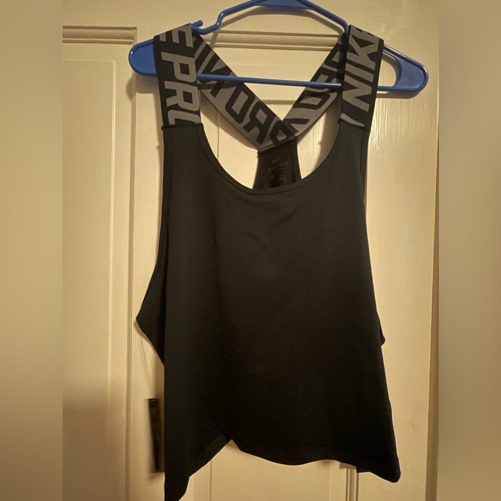 Nike women’s training tank. Brand new. Large